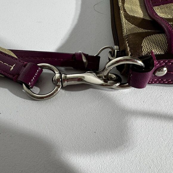 Coach Signature Stripe Shoulder Bag Crossbody Swingpack Berry - Picture 4 of 12